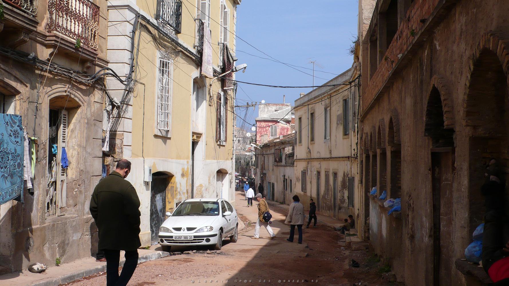 ORAN MARS 2012 17 rue du Vieux Chateau , a la marine.JPG